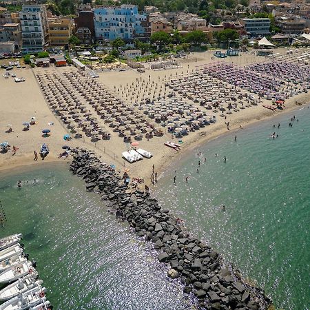 Hotel Sabbie D'Oro Giardini Naxos Exterior foto