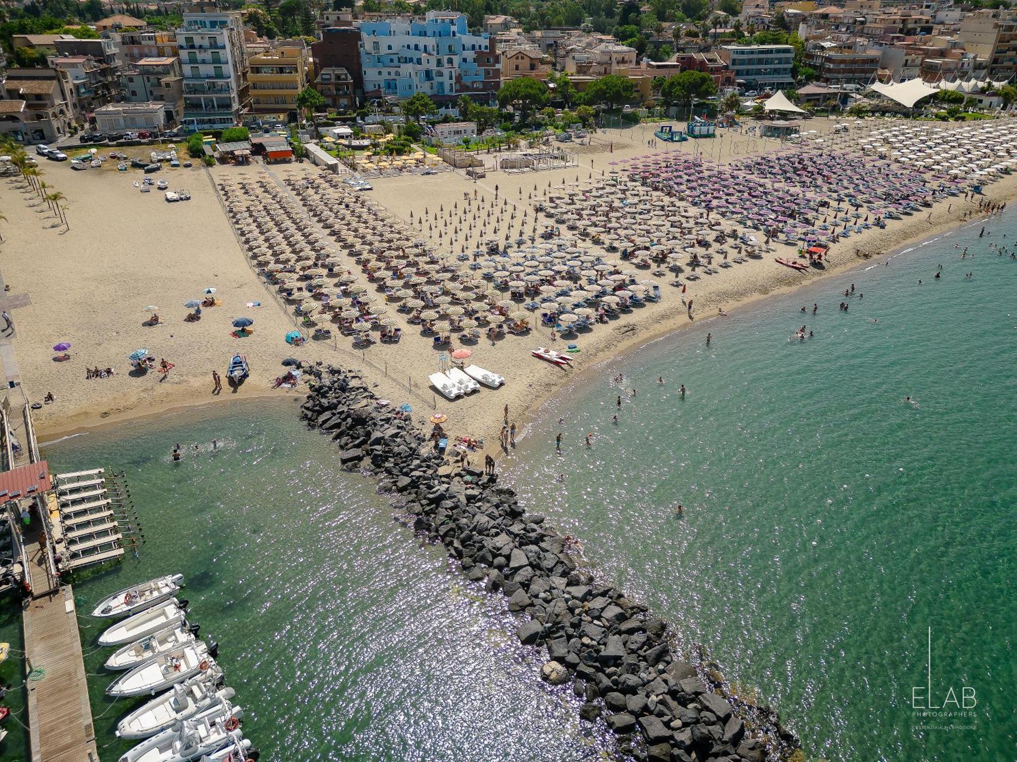 Hotel Sabbie D'Oro Giardini Naxos Exterior foto