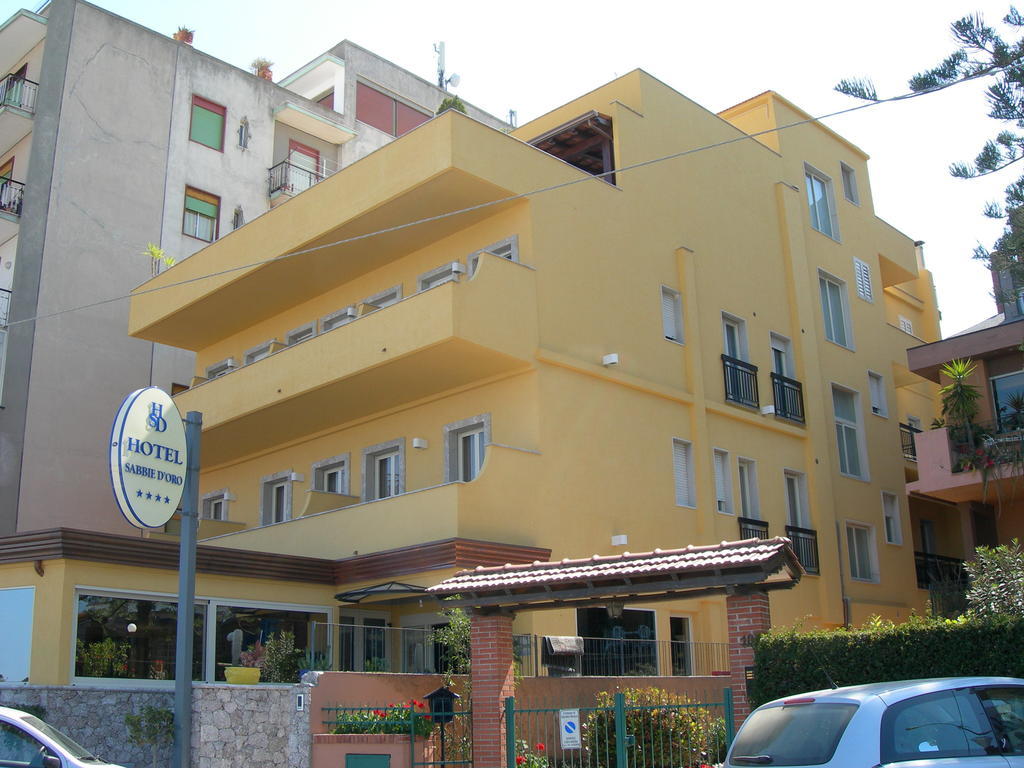 Hotel Sabbie D'Oro Giardini Naxos Exterior foto